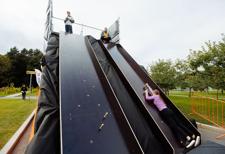 Большие гонки – 14 х 6 м.