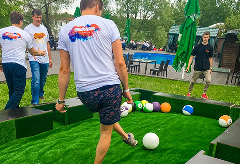 Футбольный бильярд