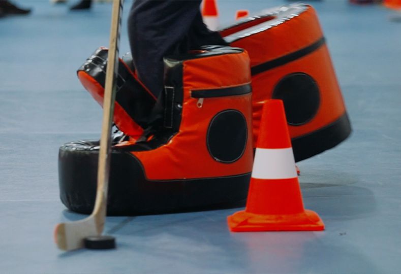 Хоккейный дриблинг