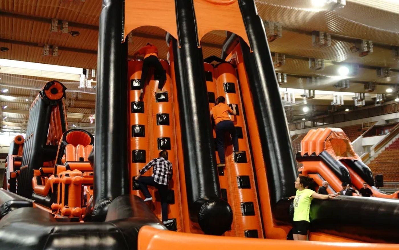 Скалодромы и горки