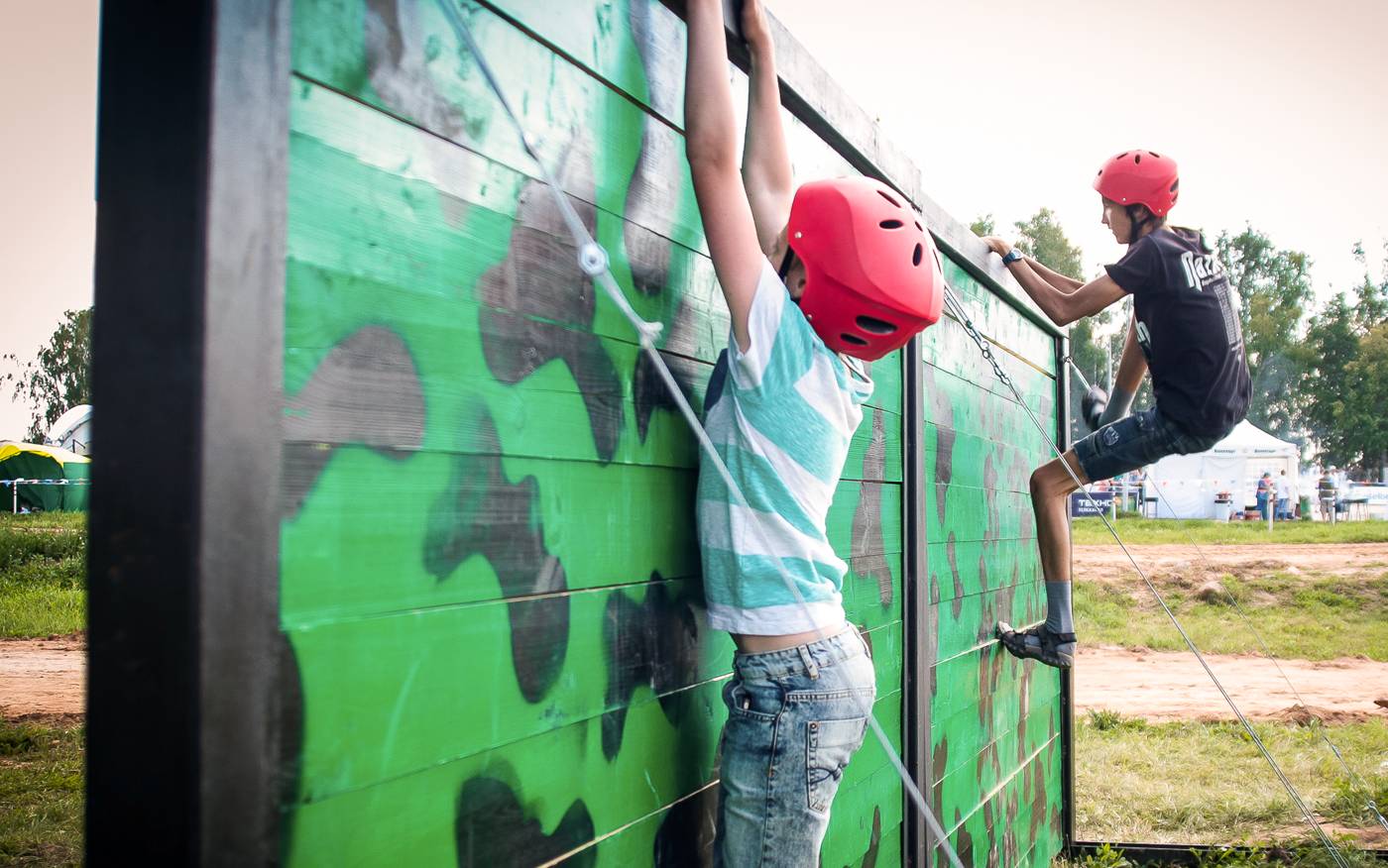 Армейская стена