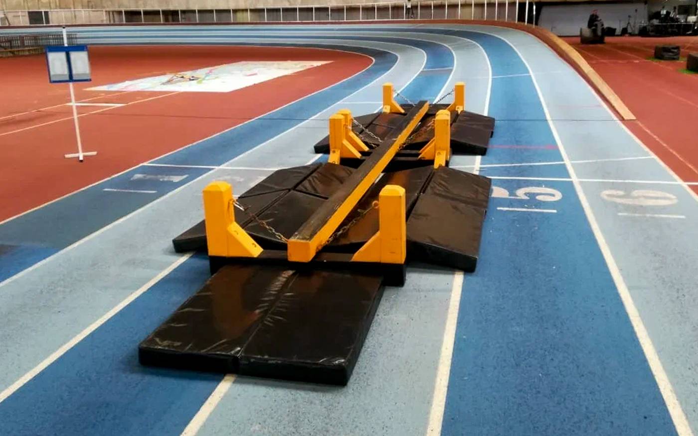 Армейская стена